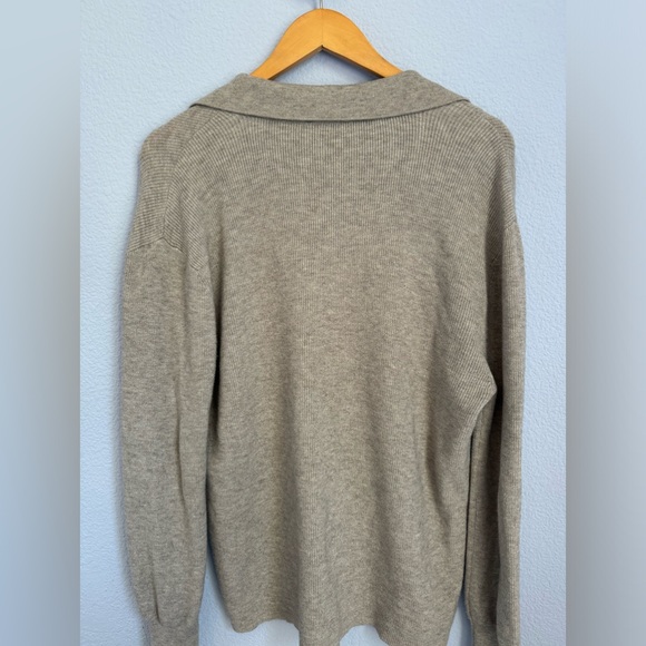 Wayf Oversized Gray V-Neck Collard Sweater - Picture 2 of 4